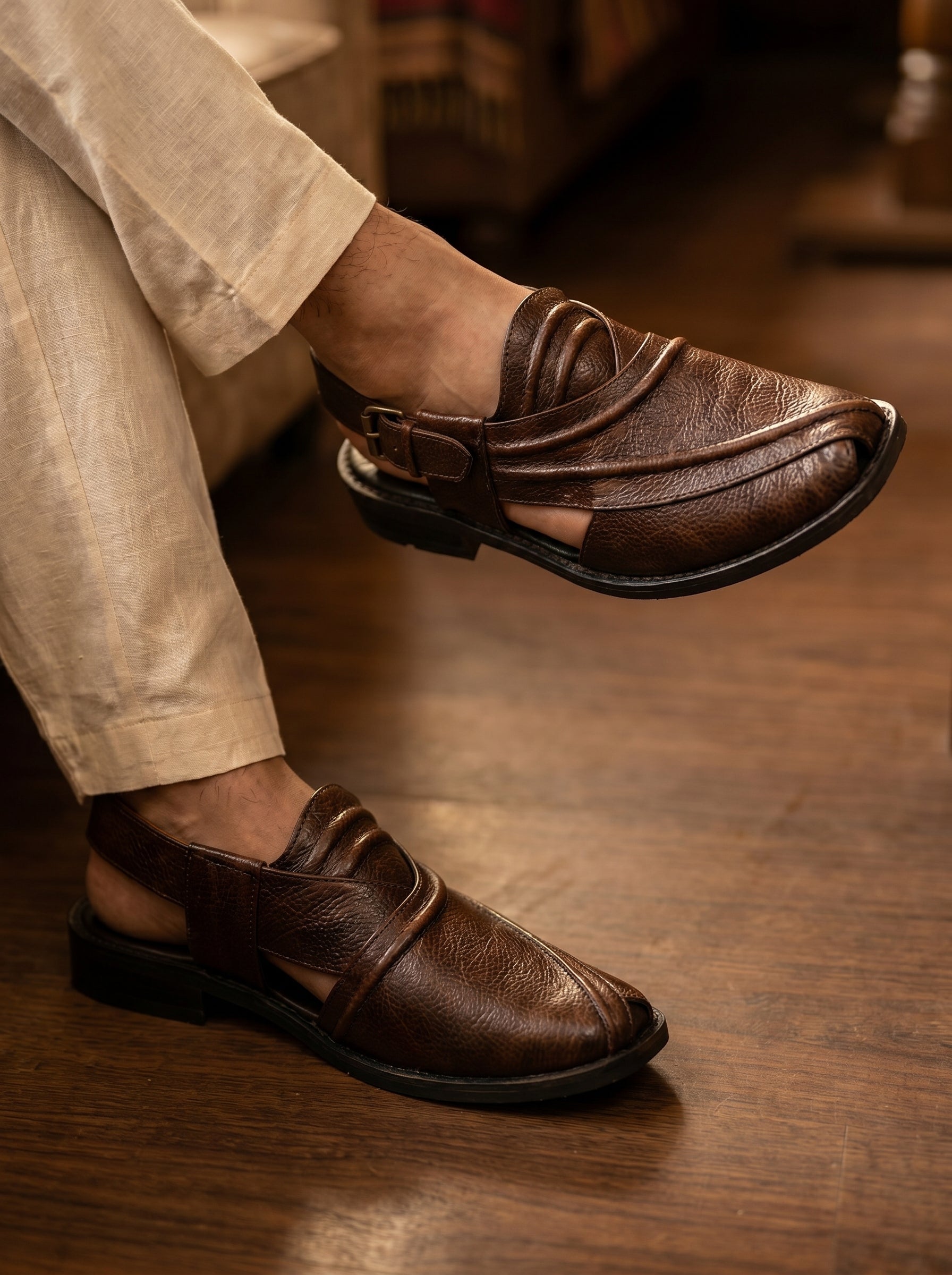 The Sultan’s Sandal - Strip Pattern Black and Brown color