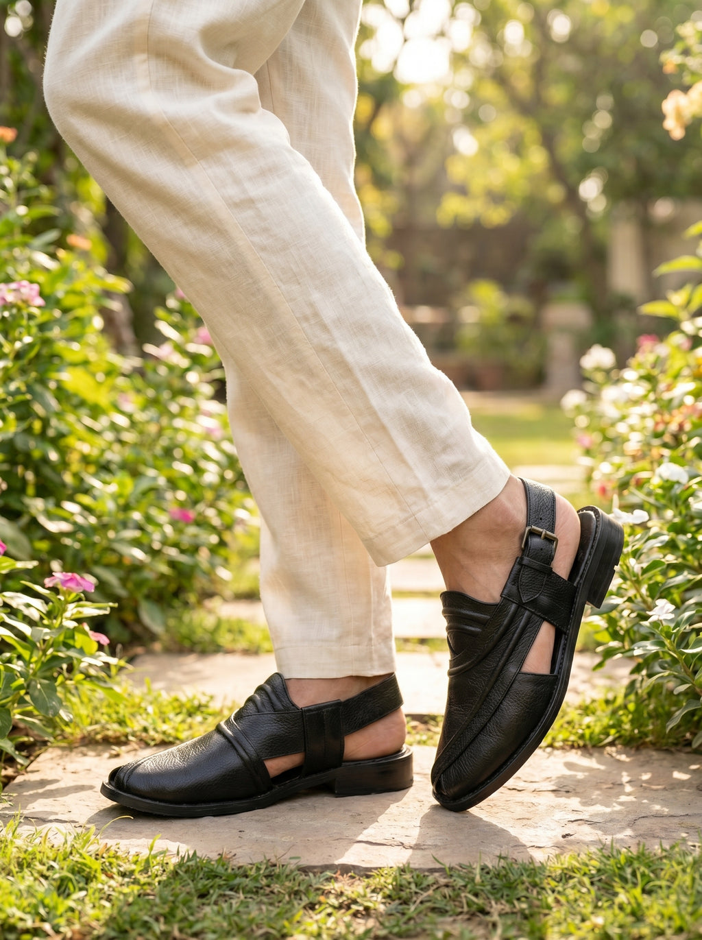 The Sultan’s Sandal - Strip Pattern Black and Brown color
