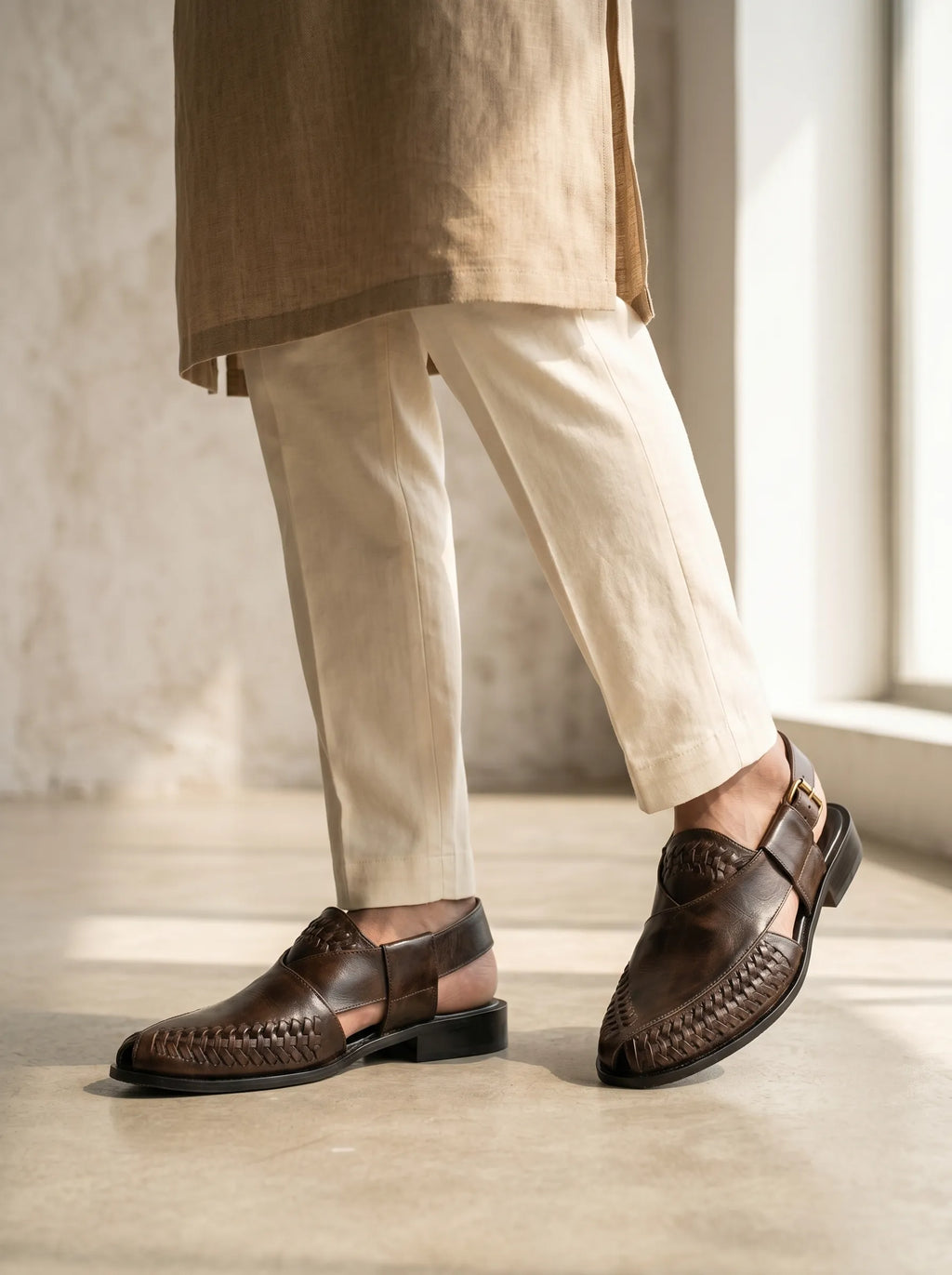 Peshawari- Paroi Designed Leather Sandal - Brown & Black